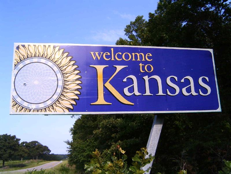 Kansas Governor Sam Brownback Signs 2nd Amendment Protection Act into Law