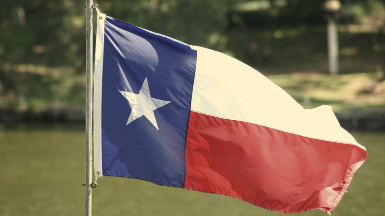 Texas Governor Signs “Constitutional Carry” into Law